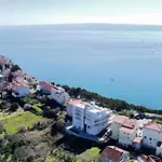 Sea Sparkle 2 Luxury Apartment *