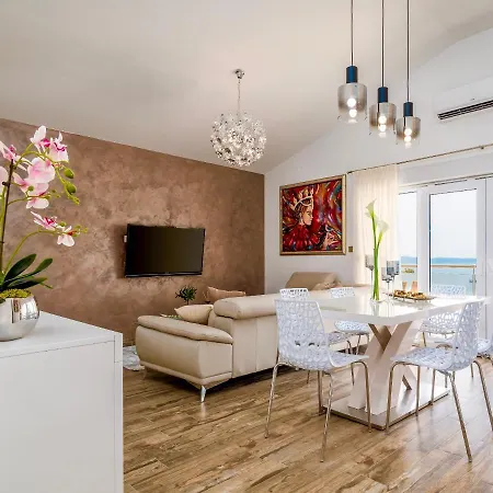 Sea Sparkle 2 Luxury Апартаменты *